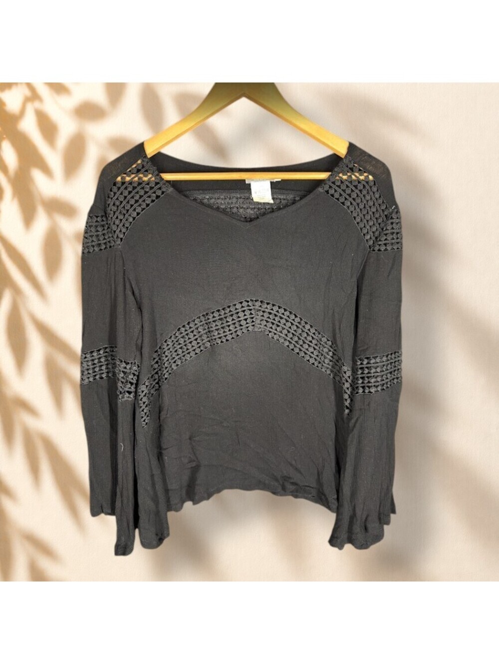 Earthbound Blouse Women L Large Black Crochet V-Neck Long Sleeve Pullover Casual